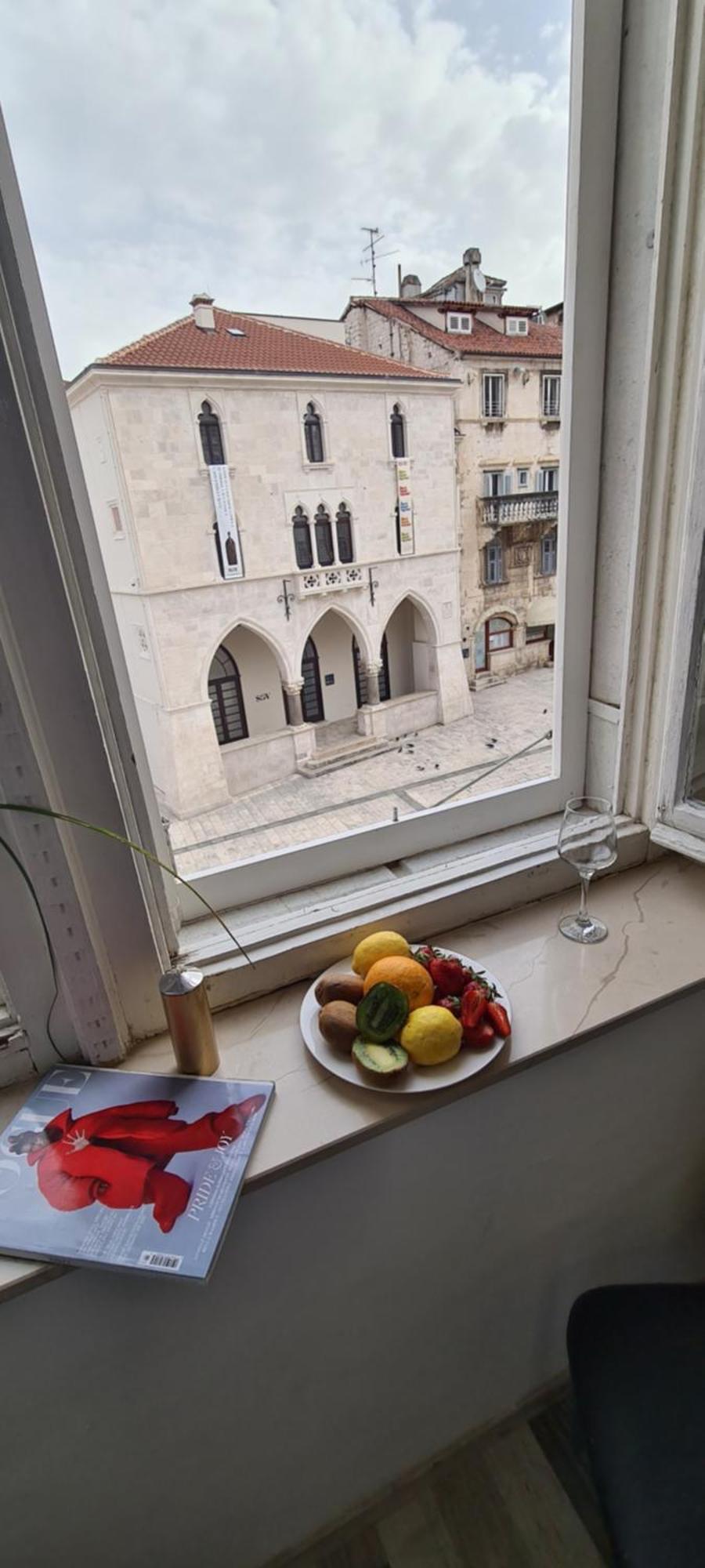 Old Square View Apartment สปลิท ภายนอก รูปภาพ